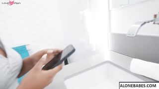 toilet stuck slut gets double dicked