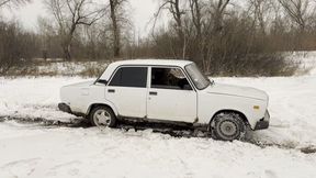 VIKA GOT STUCK IN THE SNOW IN A VAZ 2107_4K PRO RES HDR (full video 40 min) upskirt version 03