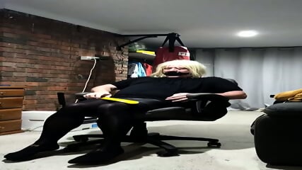 DAISY PLAYING WITH TITS AND CUMS