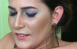 Tranny bella atrix masturbates and fucks a vibrator in her bubblebath