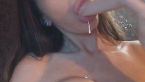 Cam Babe Having a Orgasm on Cam