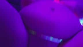 Fat girl Black light show