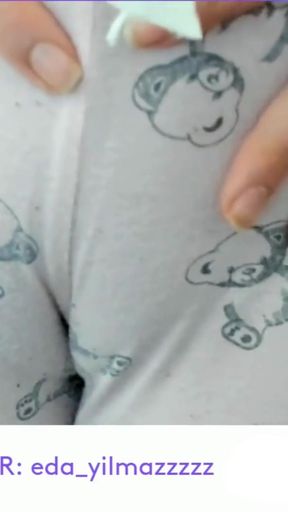 CAMELTOE- MASTURBATE WITH PAJAMA- RUBBING PUSSY WITH PAJAMA   Clip 1