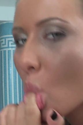 Bitch enjoys a pussy lick before riding a huge cock to mouth cumshot