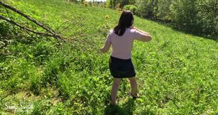 Outdoor amateur pov video: MILF with big natural tits gives blowjob