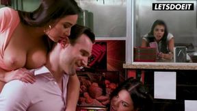 Gina, Karlee And Cindy Wild Threeway With Restaurant Owner - SCAM ANGELS