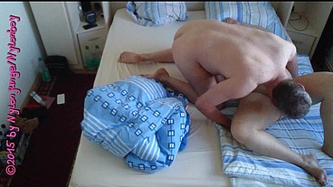 Geile Nachbarin wird Befummelt 1