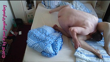 Geile Nachbarin wird Befummelt 1