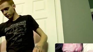 JoeSchmoeXXX.com - Nerdy looking amateur dude with glasses strips and jerks off his c