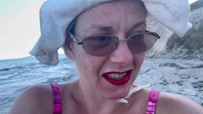 Pissing, fucking and squirting on the beach