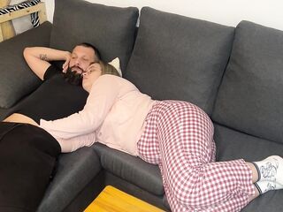 I SURPRISE MY TINDER DATE IN UNDERWARE WITH A FELLATIO - AMATEUR LENCERIA