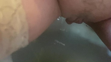 Pee Play & Pussy Fun – Naughty Wet Fetish 💋