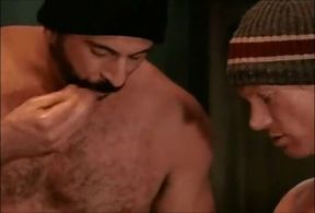 3-some, Lluvia Dorada