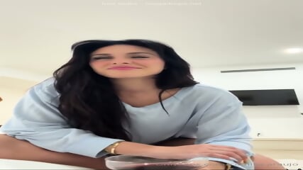 Camilla Araujo Gets Wild In Solo Play