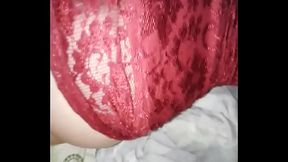 Putita de vestido rojo se clava en mi verga