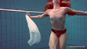”Underwater swimming beautiful babe Alice Bulbul”