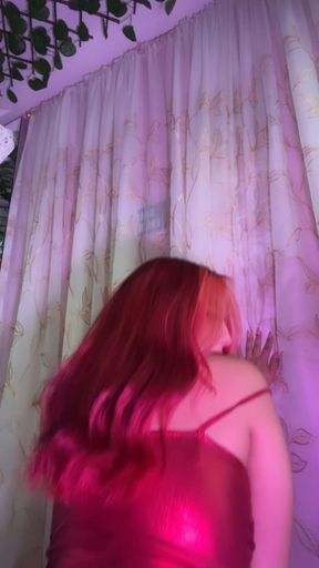 Red dress and no underwear, good combination?😘