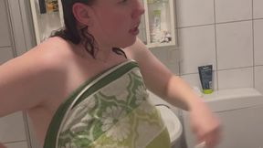 18 years old Teen with huge Boobs sucks