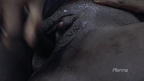 Fernanda chocolatte se deliciando antes de ir para o trabalho