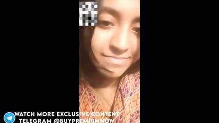 A Beautiful Girl Showing Pussy And Boobs On Video Call Him Boyfriend