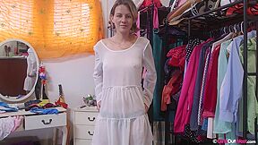 Adora - Dressing Room Bts