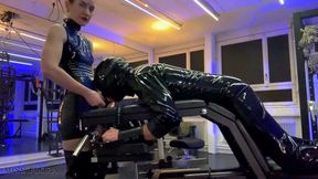 Latex Session with Bondage and Strapon Sucking (AVI)