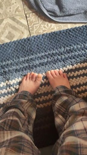 Little toes