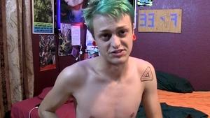HomeMadeTwinks.com: Shaved Jason Valencia gets plowed