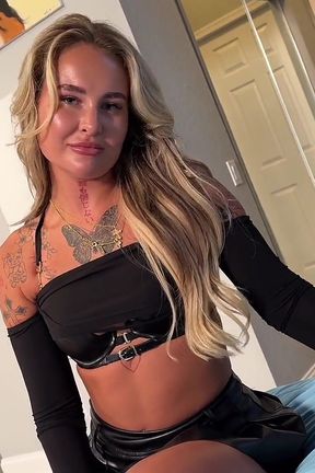 Tatted Blonde Brit Ali Roses Rides Teddy Tarantinos Big Dick