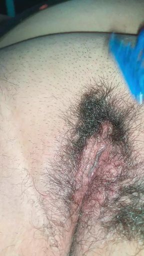 I love hairy pussies, but shaved ones...