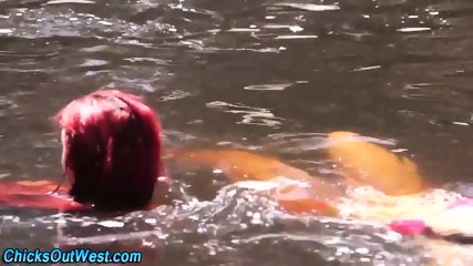 Amateur gets eaten out
