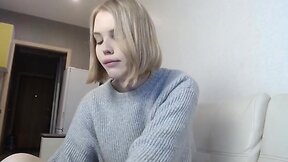 Novinha se masturba na web cam
