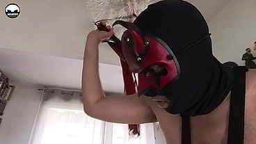 Mamou avec Loren Aprile soumission écarlate quand le cuir et la tension dansent sur une peau asservie