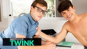 Curious Nerdy Twink Explores Forbidden Robot Rendezvous – NextDoorTwink