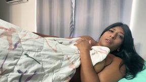 Stepsister went to her stepbrother's bed without wearing panties