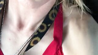 a lil parking plenty of