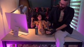 Amateur Latina submissive gives foot job to dominant partner in a foot