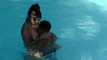 Depois de muita , piscina e churrasco e morena do rabão ficou louca e acabou liberando o cu pra mim