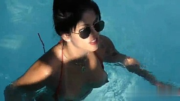 Depois de muita , piscina e churrasco e morena do rabão ficou louca e acabou liberando o cu pra mim