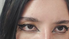 Look at my eyes, what do you see in them?👀
