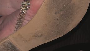 If you buy this you are pathetic! As I relax in my cinema room, you just stare at the bottoms of my sandals ha ha