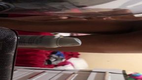 novinha esperou seu namorado ir trabalhar para dar para o seu amigo novinho escondido camera escondida