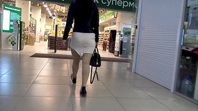 по магазинам без трусов