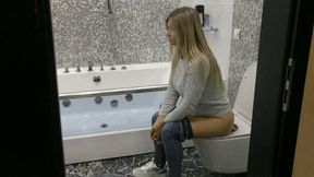 My ass releases heavy loads, heavy splashes are heard WMV FULL HD 1080p