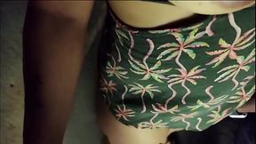 Peguei ela na esquina e comi no drive