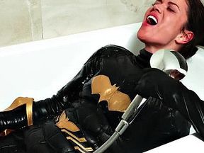 Super Heroes Sex Fight - Batman Girl Defeated & Humiliated