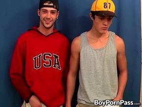 Twinks have a bit of butt piracy after trading blowjobs