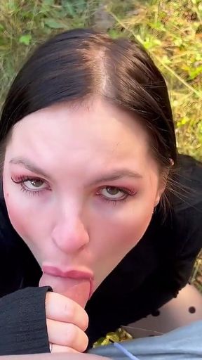 On the Walk My GF Stopped for a Pee and Then Felt Like Giving Me a Blowjob