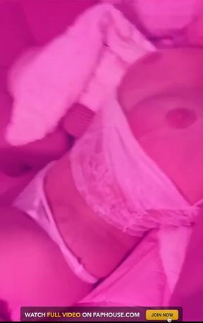 Sexxxing You. Climbing on Top of You Is All I Wanna Do