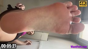 Giantess Foot Stomps - 4K MP4